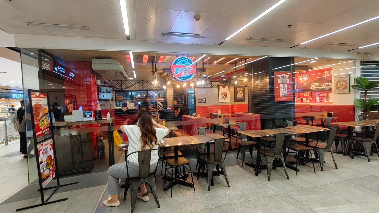 ZARK'S BURGERS in Glorietta